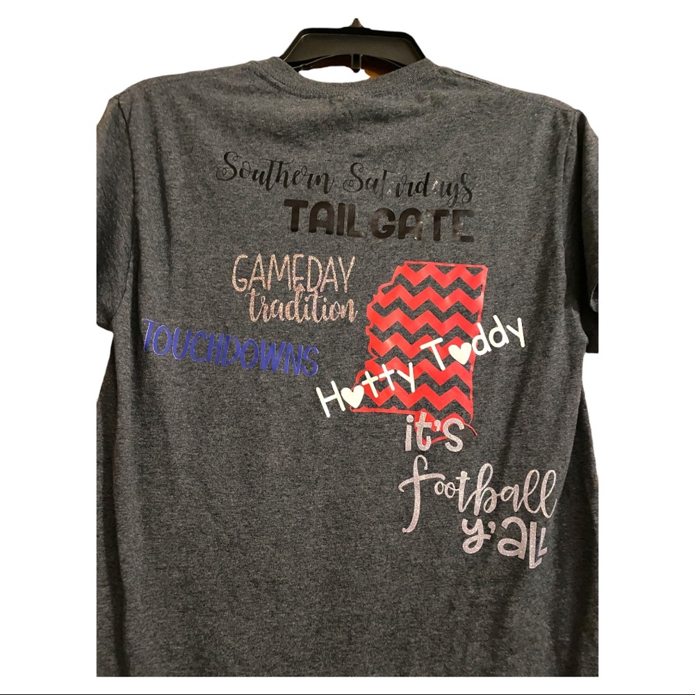 Ole Miss tailgate women’s t-shirt size small - Picture 4 of 4